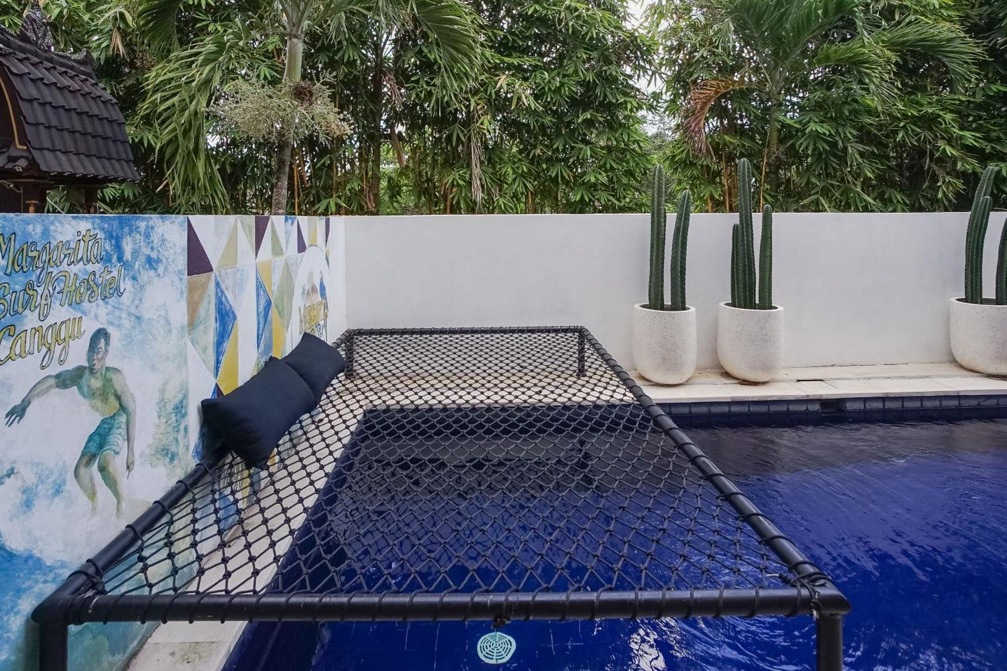Margarita Surf Hostel Canggu Zewnętrze zdjęcie