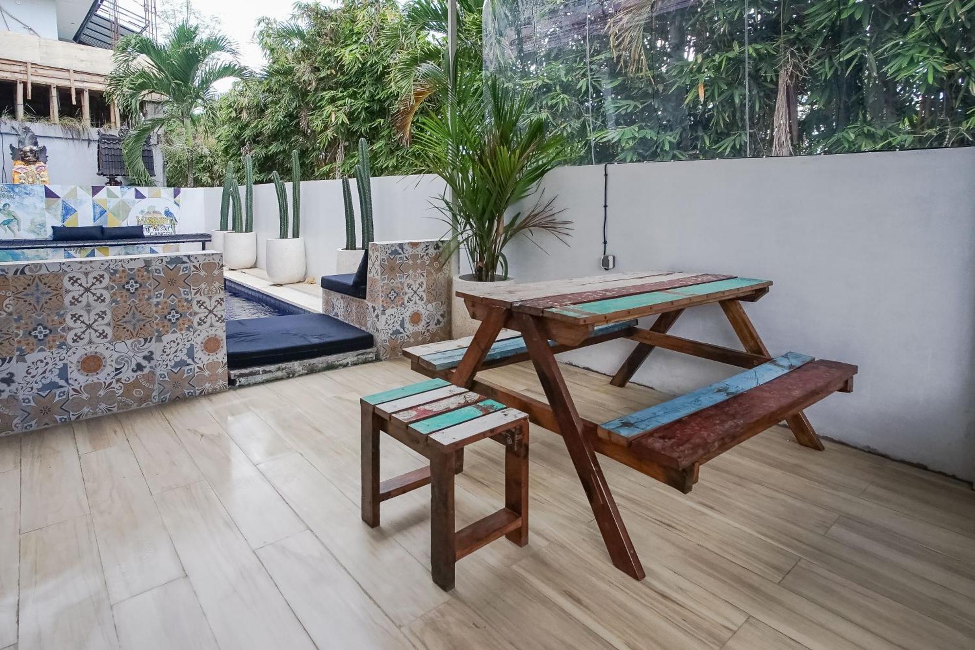Margarita Surf Hostel Canggu Zewnętrze zdjęcie