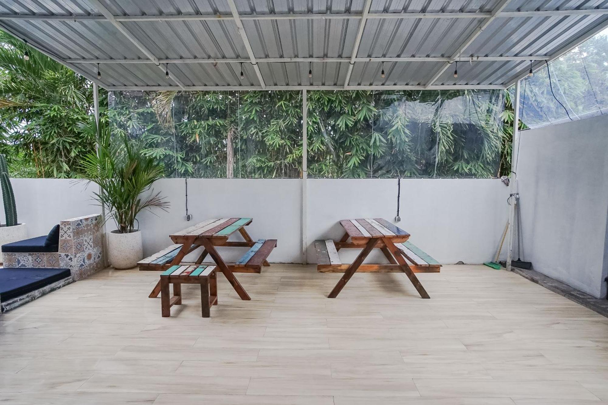 Margarita Surf Hostel Canggu Zewnętrze zdjęcie