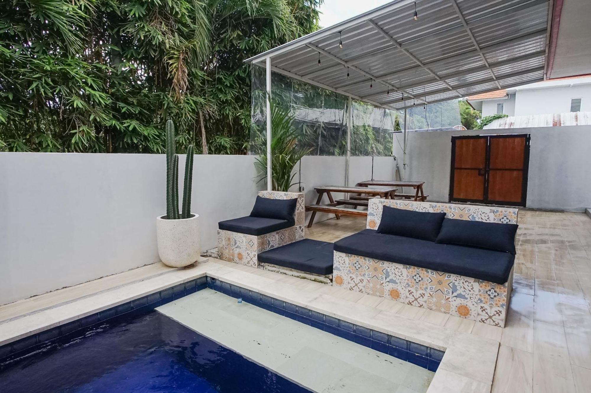 Margarita Surf Hostel Canggu Zewnętrze zdjęcie