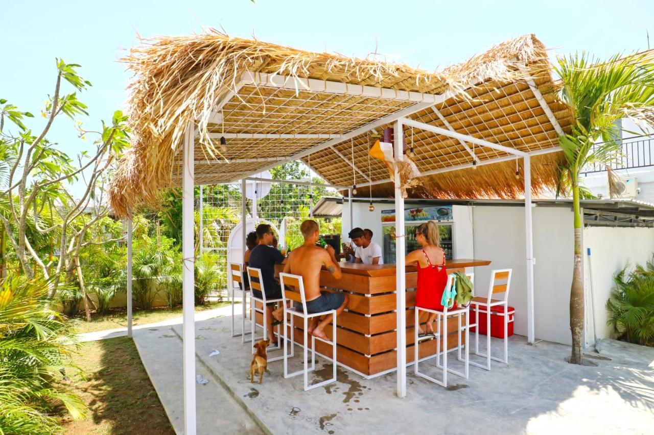 Margarita Surf Hostel Canggu Zewnętrze zdjęcie