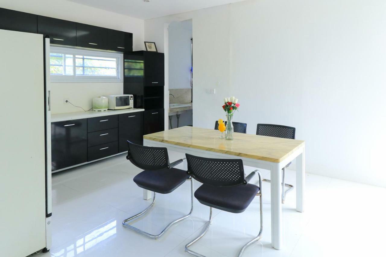 Margarita Surf Hostel Canggu Zewnętrze zdjęcie