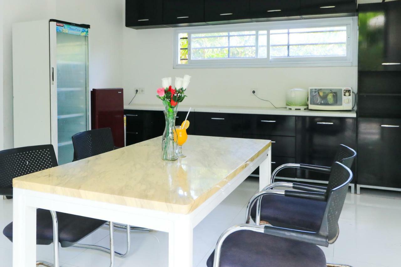 Margarita Surf Hostel Canggu Zewnętrze zdjęcie